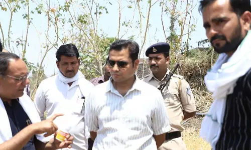 कलेक्टर सिंह ने सुसनेर में वैज्ञानिक तरीके से पराली प्रबंधन का आह्वान किया