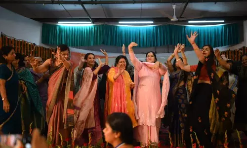 Nilokheri पॉलिटेक्निक में पासआउट तीन पीढ़ियों ने यादों को ताजा किया Nilokheri पॉलिटेक्निक में पासआउट तीन पीढ़ियों ने यादों को ताजा किया