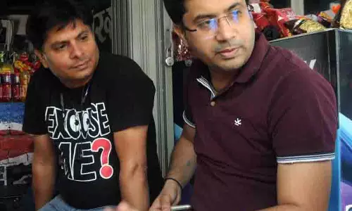 वैध वीजा के बावजूद पत्नियों को रोकने पर Attari में कई लोग बेचैन