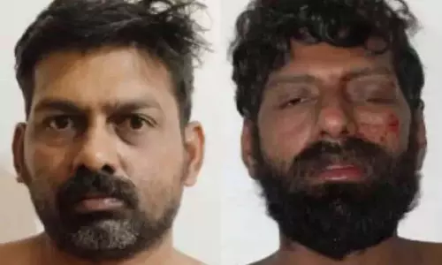 जिला अस्पताल प्रकोष्ठ में भाइयों में मारपीट; पुलिस पर भी हमला किया गया जिला अस्पताल प्रकोष्ठ में भाइयों में मारपीट; पुलिस पर भी हमला किया गया