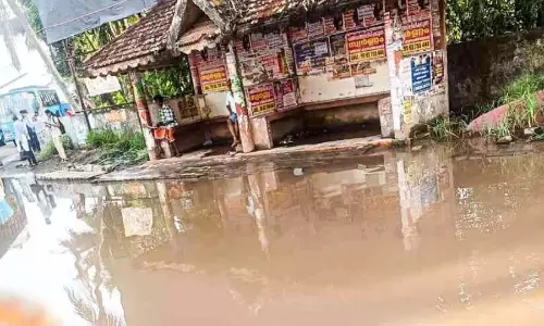 अरूर मंदिर स्टॉप; एक ही तूफानी बारिश में बाढ़ आ जाना अरूर मंदिर स्टॉप; एक ही तूफानी बारिश में बाढ़ आ जाना