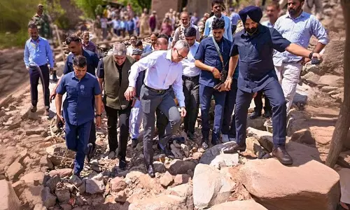 उमर ने पहलगाम त्रासदी के बावजूद Ramban पीड़ितों पर ध्यान केंद्रित करने की बात दोहराई उमर ने पहलगाम त्रासदी के बावजूद Ramban पीड़ितों पर ध्यान केंद्रित करने की बात दोहराई