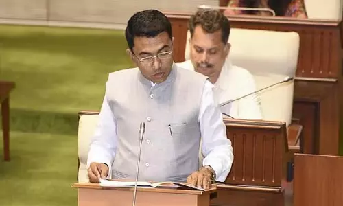 GOA: अधिकारियों को अवैध, अनियमित निर्माणों के लिए अध्यादेश बनाने के निर्देश दिए GOA: अधिकारियों को अवैध, अनियमित निर्माणों के लिए अध्यादेश बनाने के निर्देश दिए