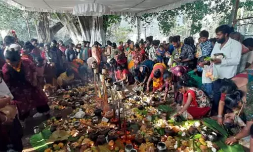Andhra : सिंहाचलम में पारंपरिक गंधम अमावस्या उत्सव