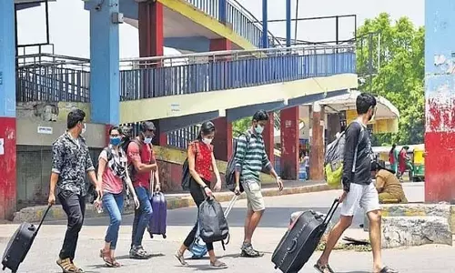 मैजेस्टिक पर चोरों का बढ़ा हुनर, स्टाफ ने उड़ाए तीन लोगों के लैपटॉप मैजेस्टिक पर चोरों का बढ़ा हुनर, स्टाफ ने उड़ाए तीन लोगों के लैपटॉप