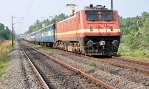 Rajasthan: रेल यात्रा में मिलने वाली मुफ्त सुविधाएं, यात्रीगण ध्यान दें Rajasthan: रेल यात्रा में मिलने वाली मुफ्त सुविधाएं, यात्रीगण ध्यान दें