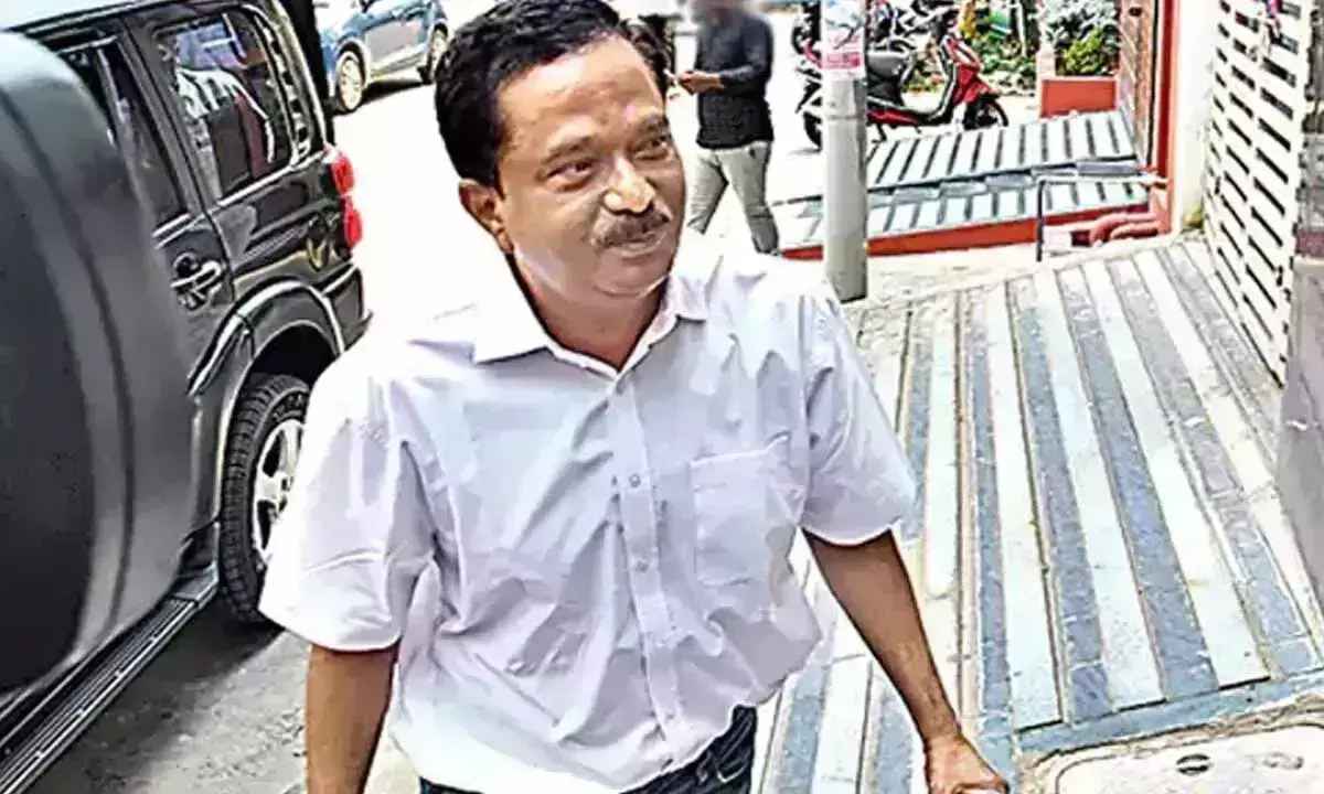 AP CID ​​ने पूर्व खुफिया प्रमुख पीएसआर अंजनेयुलु को हिरासत में लिया