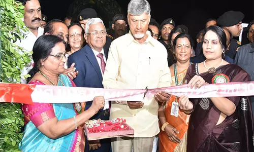 विशाखापत्तनम आंध्र प्रदेश की वित्तीय राजधानी बनेगा: CM चंद्रबाबू नायडू विशाखापत्तनम आंध्र प्रदेश की वित्तीय राजधानी बनेगा: CM चंद्रबाबू नायडू