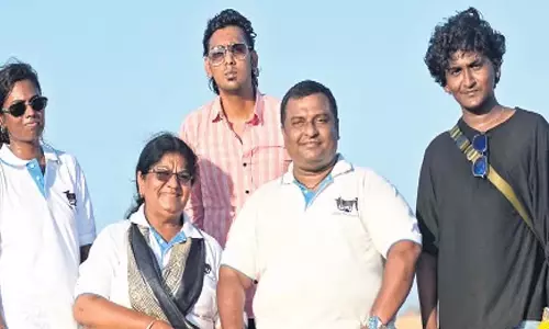 Chennai के जल योद्धा: गणपति सुनिश्चित करते हैं कि शहर भर में आवारा पशुओं को पानी मिले Chennai के जल योद्धा: गणपति सुनिश्चित करते हैं कि शहर भर में आवारा पशुओं को पानी मिले