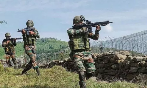Kashmir में नियंत्रण रेखा पर पाक की गोलीबारी