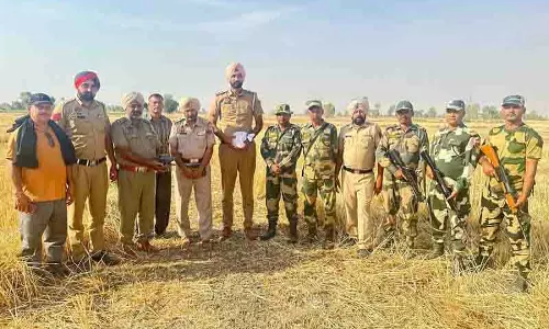 Amritsar: 2 किलो हेरोइन, पिस्तौल और क्षतिग्रस्त ड्रोन बरामद