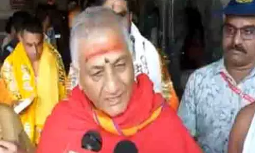Mizoram के राज्यपाल जनरल वीके सिंह ने की उज्जैन के महाकालेश्वर मंदिर में पूजा-अर्चना Mizoram के राज्यपाल जनरल वीके सिंह ने की उज्जैन के महाकालेश्वर मंदिर में पूजा-अर्चना