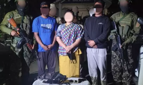 सेना, असम राइफल्स ने 16 उग्रवादियों को गिरफ्तार किया, भारी मात्रा में हथियार और गोला-बारूद किया जब्त सेना, असम राइफल्स ने 16 उग्रवादियों को गिरफ्तार किया, भारी मात्रा में हथियार और गोला-बारूद किया जब्त
