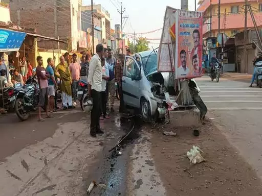 गर्लफ्रेंड-बॉयफ्रेंड की दर्दनाक मौत, घूमने निकले थे कार में गर्लफ्रेंड-बॉयफ्रेंड की दर्दनाक मौत, घूमने निकले थे कार में
