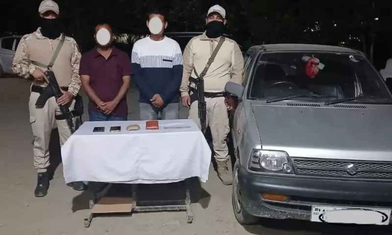 Manipur: प्रतिबंधित केसीपी-नोयोन समूह के दो कार्यकर्ता जबरन वसूली के आरोप में गिरफ्तार Manipur: प्रतिबंधित केसीपी-नोयोन समूह के दो कार्यकर्ता जबरन वसूली के आरोप में गिरफ्तार