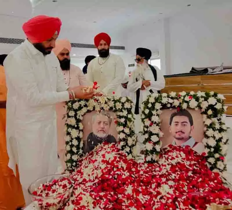 Muktsar पुलिस ने दोहरे हत्याकांड में सुखजिंदर रंधावा के परिजनों को गिरफ्तार नहीं किया Muktsar पुलिस ने दोहरे हत्याकांड में सुखजिंदर रंधावा के परिजनों को गिरफ्तार नहीं किया