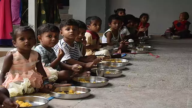 सरकार आंगनवाड़ी बच्चों को पोषण प्रदान करने के लिए रागी स्वास्थ्य मिश्रण उपलब्ध कराने पर विचार कर रही सरकार आंगनवाड़ी बच्चों को पोषण प्रदान करने के लिए रागी स्वास्थ्य मिश्रण उपलब्ध कराने पर विचार कर रही
