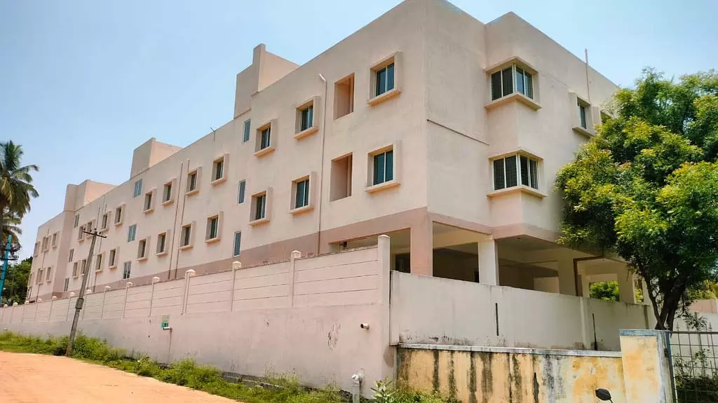 Kanakpura : मकान अभी तक सरकारी कर्मचारियों को नहीं सौंपे गए Kanakpura : मकान अभी तक सरकारी कर्मचारियों को नहीं सौंपे गए