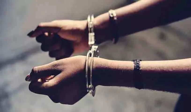 Pahalgam हमले के बाद हिरासत में लिए गए पाकिस्तानी नागरिक के मामले से जूझ रही Pahalgam हमले के बाद हिरासत में लिए गए पाकिस्तानी नागरिक के मामले से जूझ रही