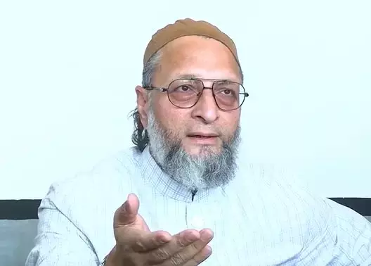 Owaisi ने पाकिस्तान को एन खतरे के खिलाफ चेतावनी दी: हमले की निंदा की Owaisi ने पाकिस्तान को एन खतरे के खिलाफ चेतावनी दी: हमले की निंदा की