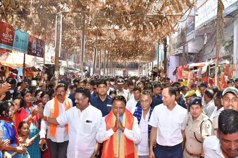 CM ने माँ बूढ़ी ठकुरानी का आशीर्वाद लिया CM ने माँ बूढ़ी ठकुरानी का आशीर्वाद लिया
