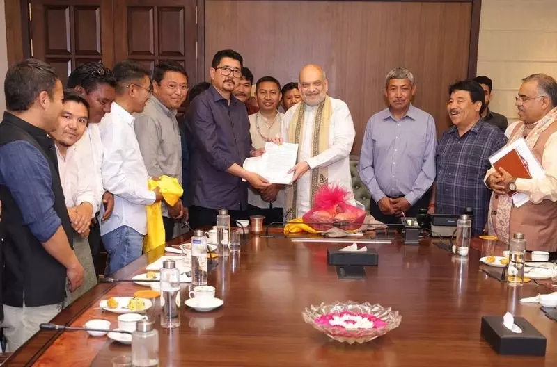 Ladakh के नेताओं ने शाह से विदेशी पर्यटकों के लिए पंजीकरण प्रक्रिया आसान बनाने का आग्रह किया Ladakh के नेताओं ने शाह से विदेशी पर्यटकों के लिए पंजीकरण प्रक्रिया आसान बनाने का आग्रह किया