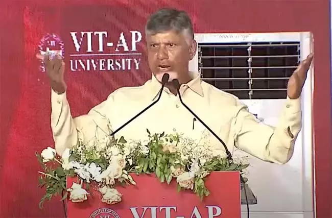 सिलिकॉन वैली की सभी कंपनियों के CEO तेलुगु और भारतीय हैं: CM Chandrababu सिलिकॉन वैली की सभी कंपनियों के CEO तेलुगु और भारतीय हैं: CM Chandrababu
