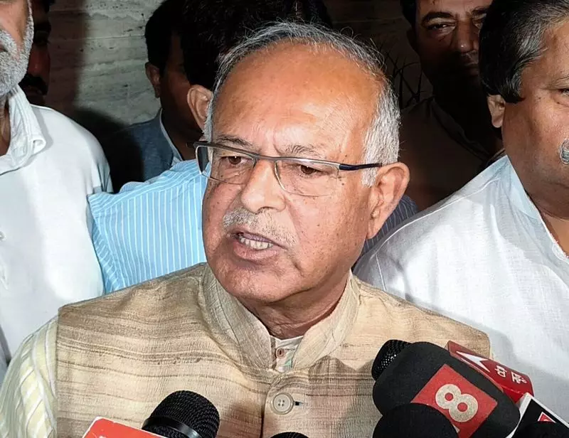 JK कांग्रेस के तारिक कर्रा ने पाकिस्तान के साथ बातचीत पर अपनी कथित टिप्पणी को किया स्पष्ट JK कांग्रेस के तारिक कर्रा ने पाकिस्तान के साथ बातचीत पर अपनी कथित टिप्पणी को किया स्पष्ट