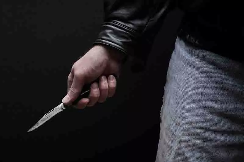 Dadu Majra में साइबर कैफे के बाहर किशोर पर चाकू से हमला Dadu Majra में साइबर कैफे के बाहर किशोर पर चाकू से हमला