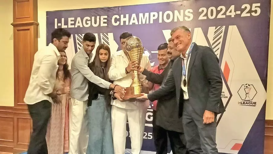 विवाद के बीच CAS ने चर्चिल ब्रदर्स को आई-लीग खिताब देने के AIFF के फैसले पर रोक लगाई विवाद के बीच CAS ने चर्चिल ब्रदर्स को आई-लीग खिताब देने के AIFF के फैसले पर रोक लगाई