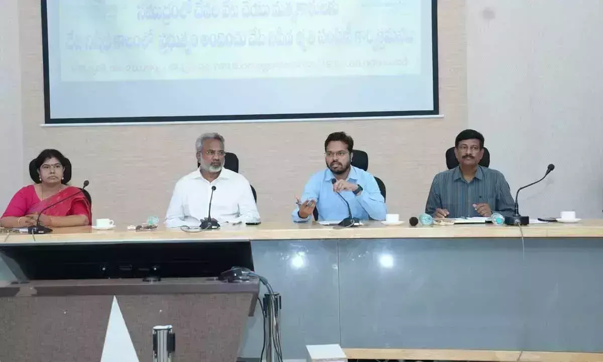 Andhra: मछली पकड़ने पर प्रतिबंध के लिए 49.54 करोड़ रुपये का मुआवजा वितरित किया गया Andhra: मछली पकड़ने पर प्रतिबंध के लिए 49.54 करोड़ रुपये का मुआवजा वितरित किया गया