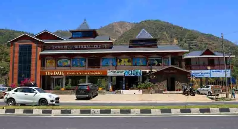 Himachal: राज्य की सांस्कृतिक धरोहर फिर से राजमार्ग विस्तार की भेंट चढ़ गई Himachal: राज्य की सांस्कृतिक धरोहर फिर से राजमार्ग विस्तार की भेंट चढ़ गई