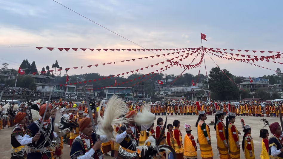Meghalaya : लैटकोर के शाद सुक म्यंसिएम उत्सव में खासी सांस्कृतिक विरासत का जश्न मनाया Meghalaya : लैटकोर के शाद सुक म्यंसिएम उत्सव में खासी सांस्कृतिक विरासत का जश्न मनाया