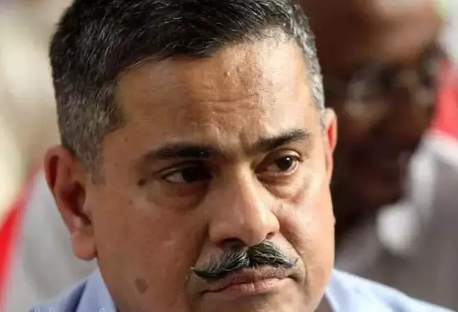 CBI ने केरल के मुख्य प्रधान सचिव के एम अब्राहम पर शिकंजा कसा CBI ने केरल के मुख्य प्रधान सचिव के एम अब्राहम पर शिकंजा कसा