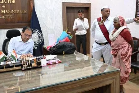 कलेक्टर अग्रवाल ने जनदर्शन में सुनी लोगों की समस्याएं कलेक्टर अग्रवाल ने जनदर्शन में सुनी लोगों की समस्याएं