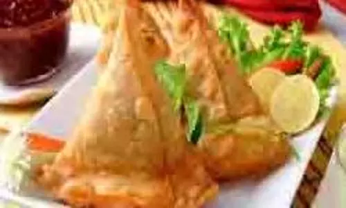 Paneer Aloo Samosa: स्वादिष्ट और हेल्दी पनीर आलू समोसा बनाने की रेसिपी, खाकर आपको आएगा मजा