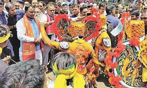 मुख्यमंत्री मोहन ने ब्रह्मपुरा पेद्दम्मा मंदिर का दौरा किया मुख्यमंत्री मोहन ने ब्रह्मपुरा पेद्दम्मा मंदिर का दौरा किया
