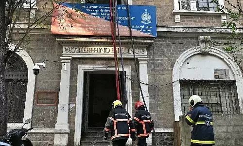 हेरिटेज बिल्डिंग में ED के मुंबई कार्यालय में भीषण आग लगी; कोई केस फाइल नहीं खोई हेरिटेज बिल्डिंग में ED के मुंबई कार्यालय में भीषण आग लगी; कोई केस फाइल नहीं खोई