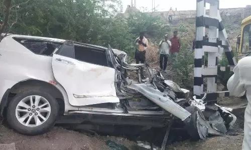 AP: गुंटकल में अलूर कांग्रेस प्रभारी की हत्या AP: गुंटकल में अलूर कांग्रेस प्रभारी की हत्या