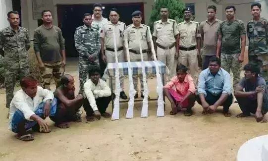 Balrampur: शिकार के दौरान जंगली जानवर से बचते वक्त साथी युवक की मौत Balrampur: शिकार के दौरान जंगली जानवर से बचते वक्त साथी युवक की मौत