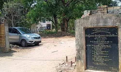 अधिकारी निजामाबाद में DWCRA बाजार को पुनर्जीवित करने पर विचार कर रहे अधिकारी निजामाबाद में DWCRA बाजार को पुनर्जीवित करने पर विचार कर रहे