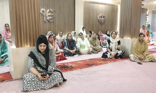 पहलगाम आतंकी हमले में मारे गए पर्यटकों की आत्मा की शांति के लिए हुई अंतिम अरदास पहलगाम आतंकी हमले में मारे गए पर्यटकों की आत्मा की शांति के लिए हुई अंतिम अरदास