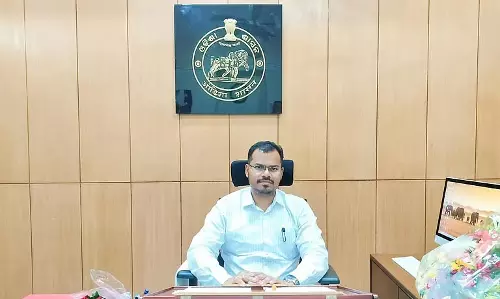 Odisha: जमीन हड़पने के मुद्दे पर आदिवासियों ने मयूरभंज कलेक्टर से मुलाकात की Odisha: जमीन हड़पने के मुद्दे पर आदिवासियों ने मयूरभंज कलेक्टर से मुलाकात की