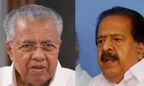 चेन्निथला ने CM के मुख्य प्रधान सचिव पद से KM अब्राहम को हटाने की मांग की चेन्निथला ने CM के मुख्य प्रधान सचिव पद से KM अब्राहम को हटाने की मांग की