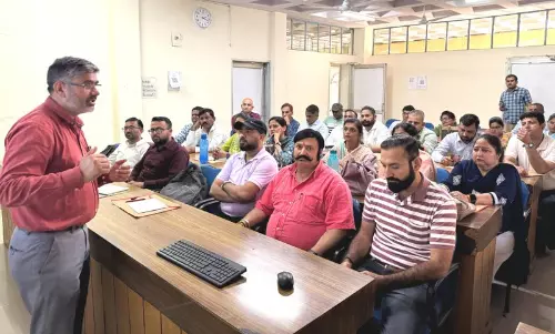 Haryana : शिक्षकों से पर्यावरण जागरूकता बढ़ाने का आग्रह Haryana : शिक्षकों से पर्यावरण जागरूकता बढ़ाने का आग्रह
