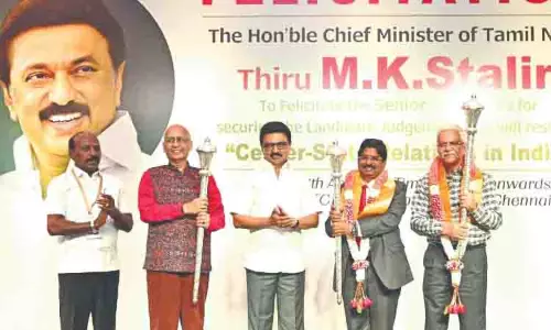 CM Stalin ने वरिष्ठ वकीलों को सम्मानित किया, SC के फैसले को ऐतिहासिक बताया