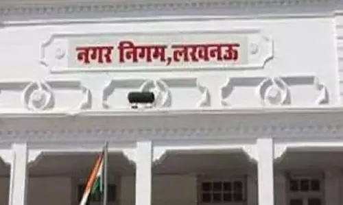 Lucknow: नगर आयुक्त ने कार्यदायी संस्थाओं के कर्मचारियों को दी चेतावनी