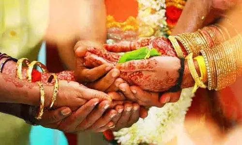 Hyderabad: वैवाहिक साइटों पर घोटालेबाजों की सक्रियता Hyderabad: वैवाहिक साइटों पर घोटालेबाजों की सक्रियता