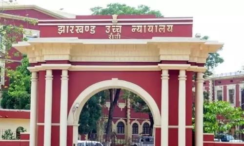 हाईकोर्ट के आदेश पर हाजिर हुईं गृह सचिव, जानें पूरा मामला हाईकोर्ट के आदेश पर हाजिर हुईं गृह सचिव, जानें पूरा मामला