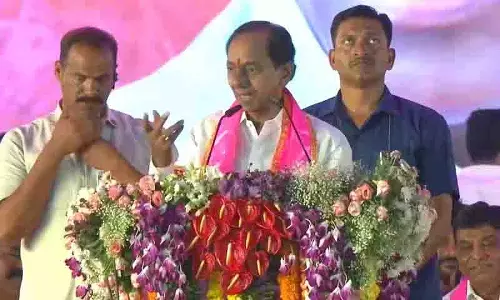 कांग्रेस 20 प्रतिशत कमीशन वाली सरकार: KCR कांग्रेस 20 प्रतिशत कमीशन वाली सरकार: KCR